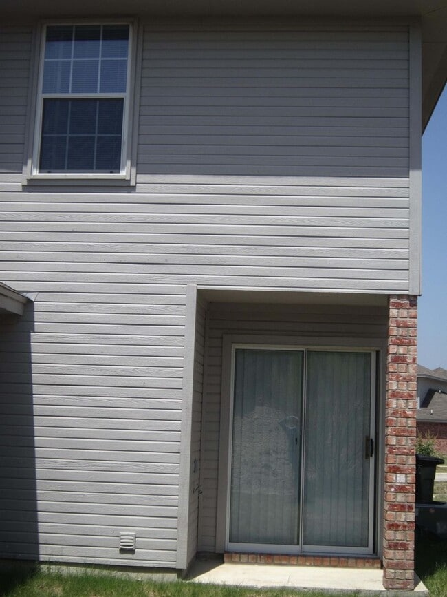 Building Photo - 3608 Malibu Ln