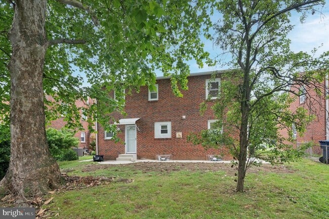 Building Photo - 6134 Grant Ave