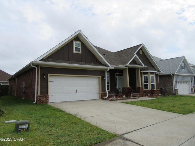 Building Photo - 105 N Shoreview Dr.