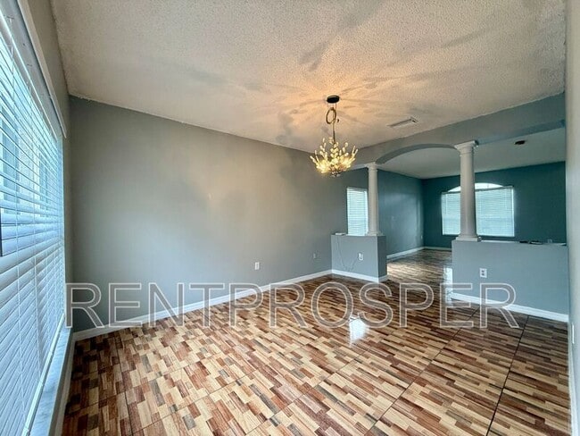 Building Photo - 677 Elbridge Dr