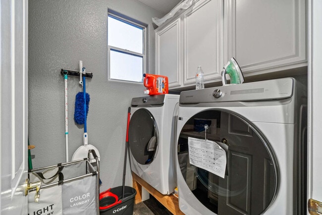 Building Photo - 1107 Shadowcrest Ln