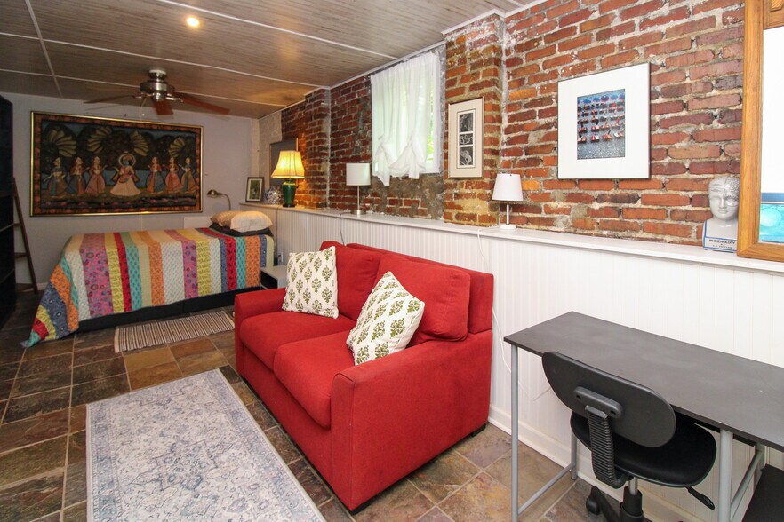 Building Photo - 32 Balm Grove Ave