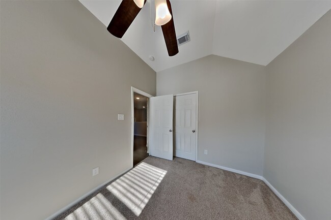Building Photo - 21549 Duke Alexander Dr