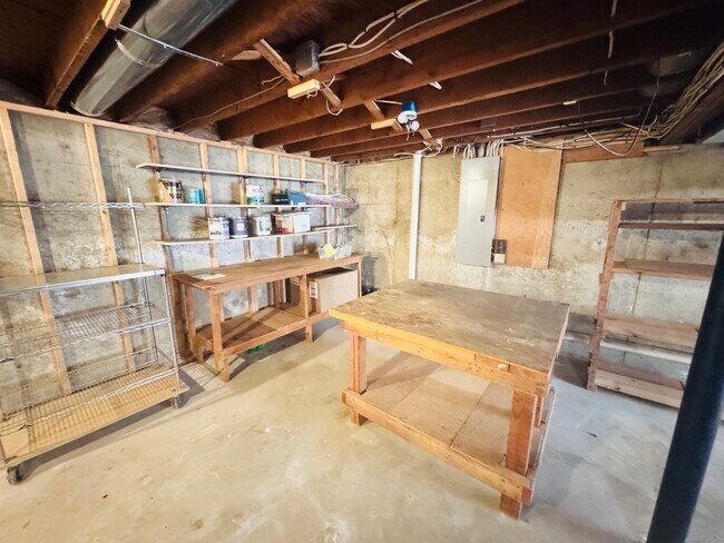 Building Photo - 9 Edgewood Ave