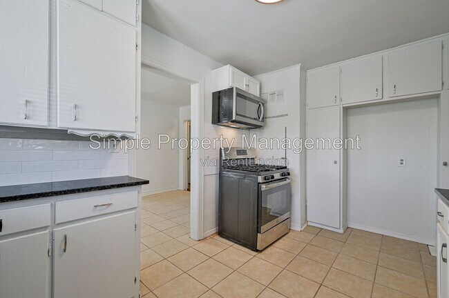 Building Photo - 4012 E Reno Ave