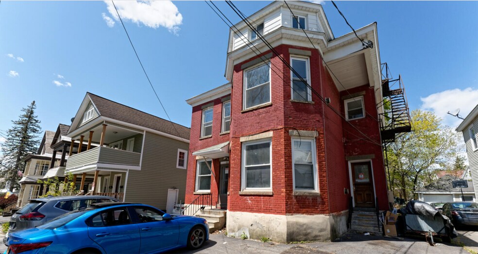 Building Photo - 4 Columbia St