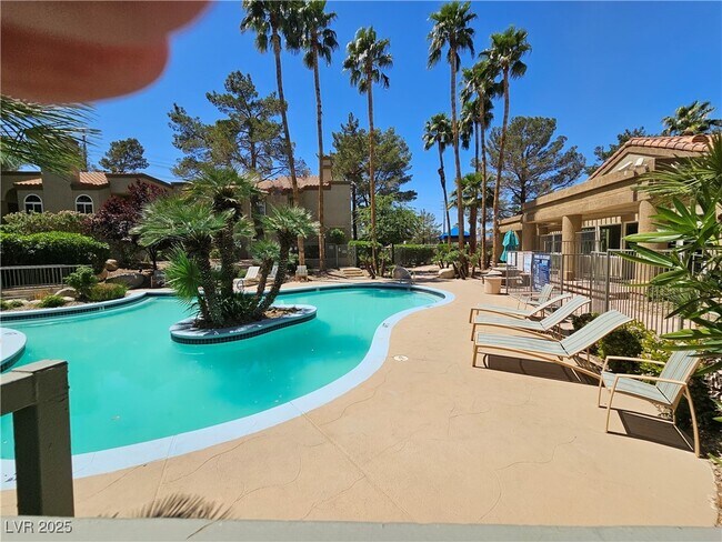 Building Photo - 3145 E Flamingo Rd