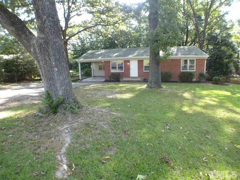 Building Photo - Room in House on Sunnybrook Rd