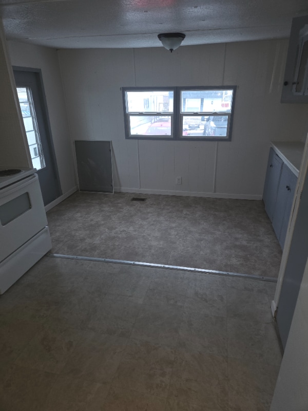 Building Photo - 8464 Cleveland Ave NW