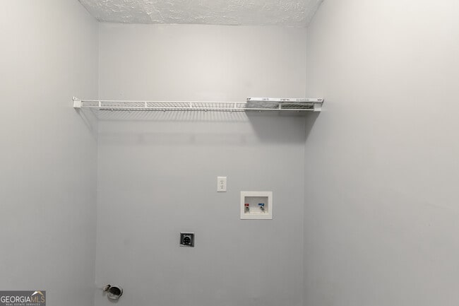 Building Photo - 10806 Misty Meadows Ct