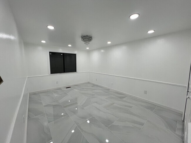 Building Photo - 43309 Westview Dr