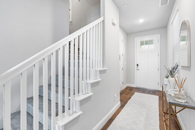 Building Photo - 2815 N Leya Dr