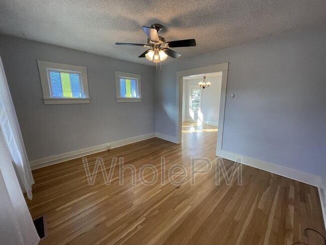 Building Photo - 4909 Beach Ct