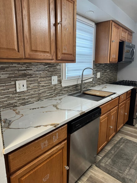 Building Photo - 7700 Chicago Ave