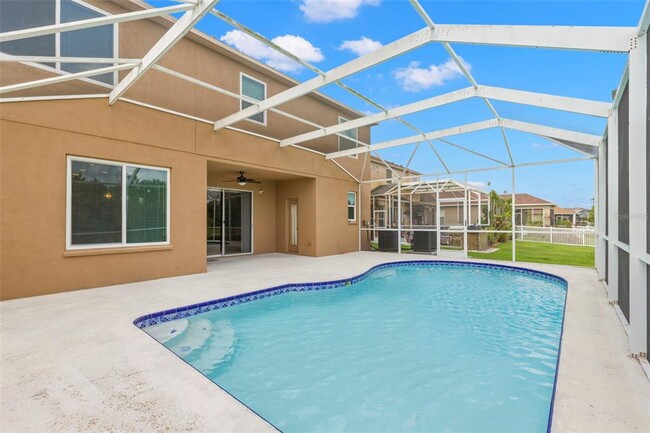 Building Photo - 11303 Village Brook Dr
