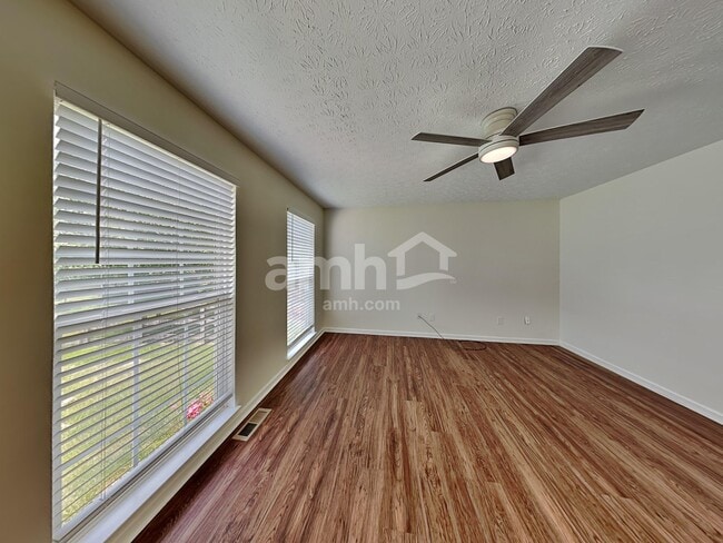 Building Photo - 257 Bannock Dr