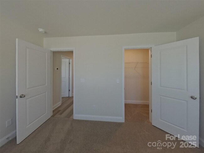 Building Photo - 112 Halesworth Rd