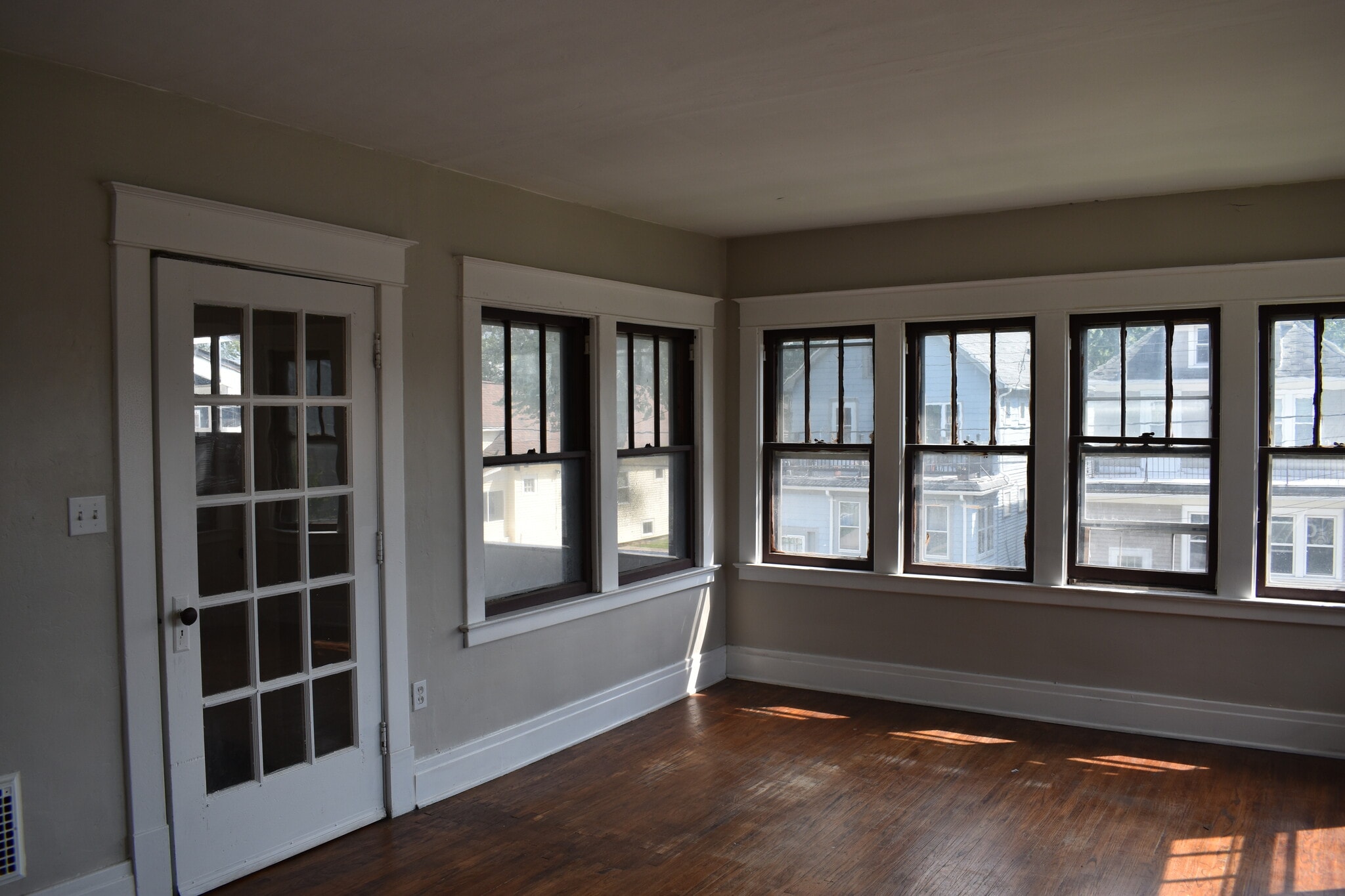 Building Photo - 92 Trowbridge St