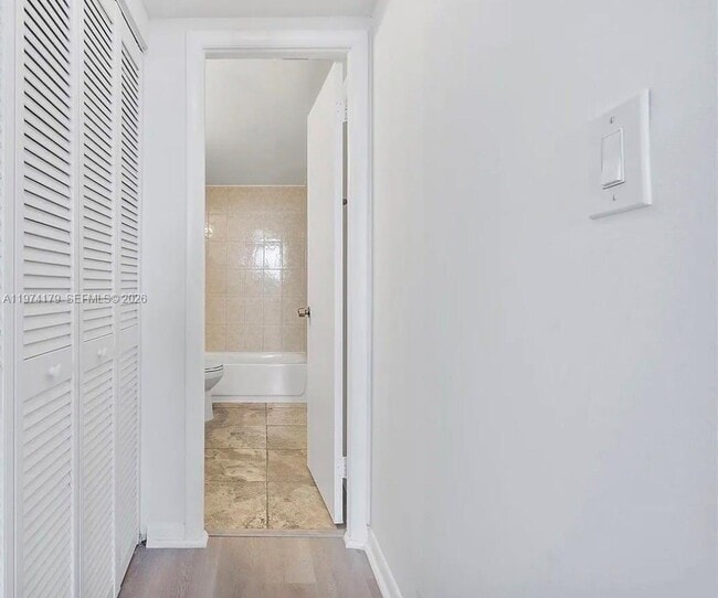 Building Photo - 1470 NE 123rd St