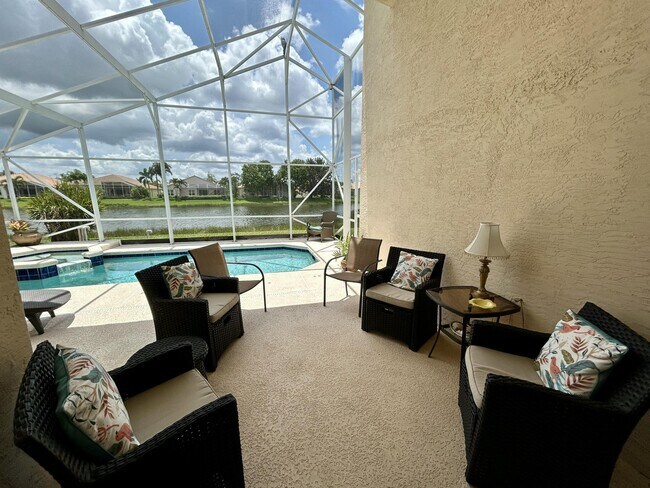 Building Photo - 360 Shoreline Cir