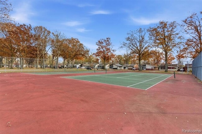 Building Photo - 25118 Lehigh St