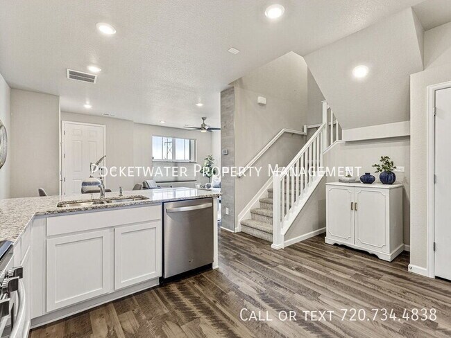 Building Photo - 176 Ambrose St
