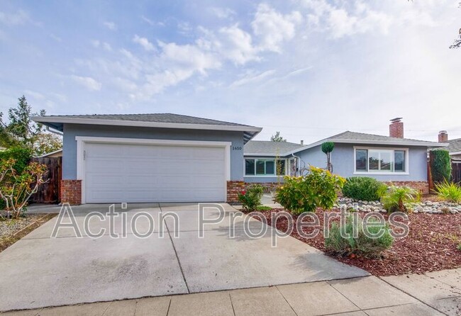 Building Photo - 1650 Goldfinch Way