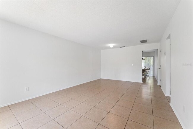 Building Photo - 8137 Parrot Dr