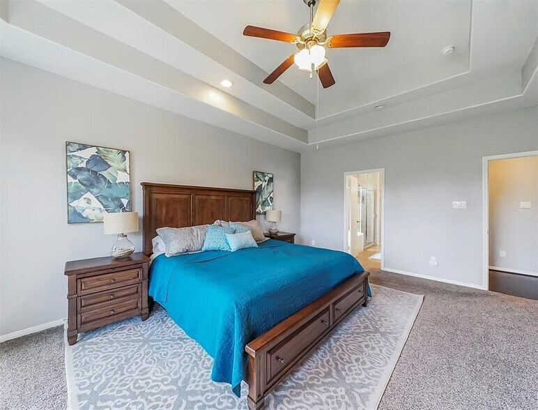 Building Photo - 28710 Brownwood Lake Dr