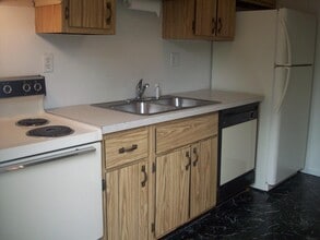 Building Photo - 2512 Elmwood Pkwy