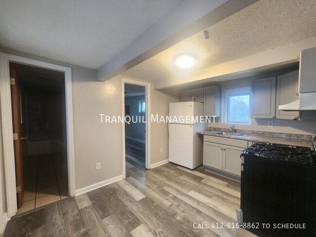 Building Photo - 542 Reed St