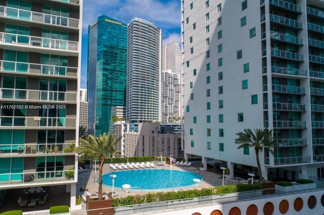 Building Photo - 500 Brickell Ave