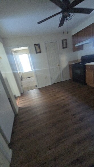 Building Photo - 1230 Park Ave