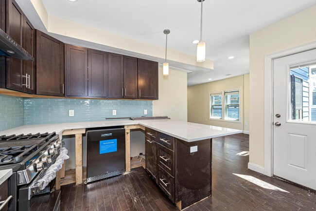 Building Photo - 63 Bradbury Ave