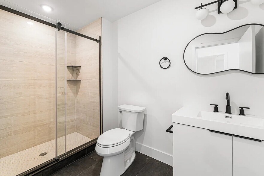 Building Photo - 2139 N 10th St