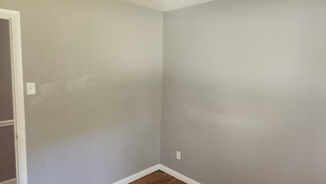 Building Photo - 10501 Baron Dr