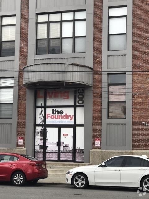 Building Photo - 300 Communipaw Ave