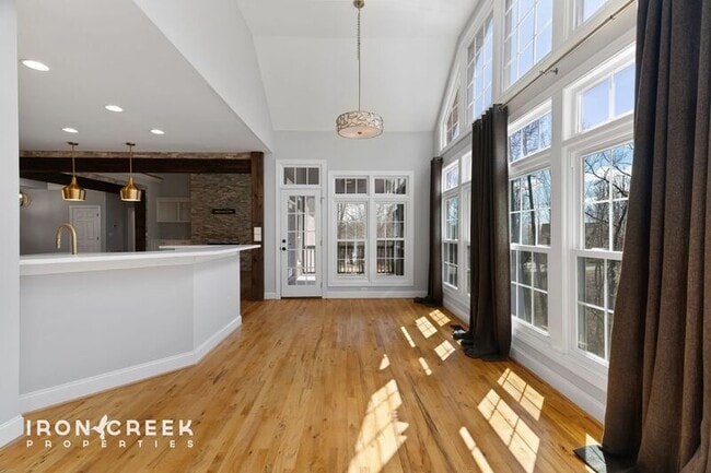 Building Photo - 1904 Bearberry Ln