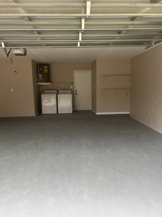 Building Photo - 1777 Wentwood Ave