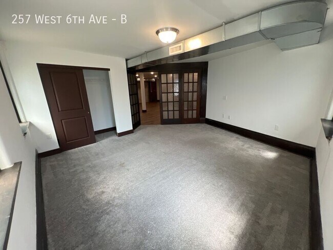 Building Photo - 257 W 6th Ave
