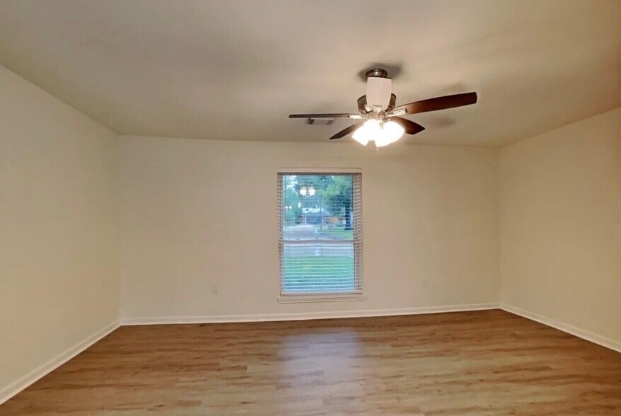 Building Photo - 10507 Mills Walk Dr