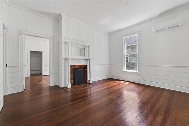 Building Photo - 132 S McPherson St