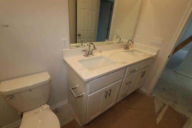 Building Photo - 15704 Singh Dr