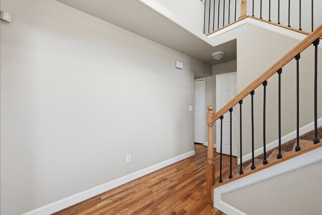 Building Photo - $2,620.95 with $300 off the first month's rent, 5 Beds - 3.5 Bath, Single Family Home in Colorado...