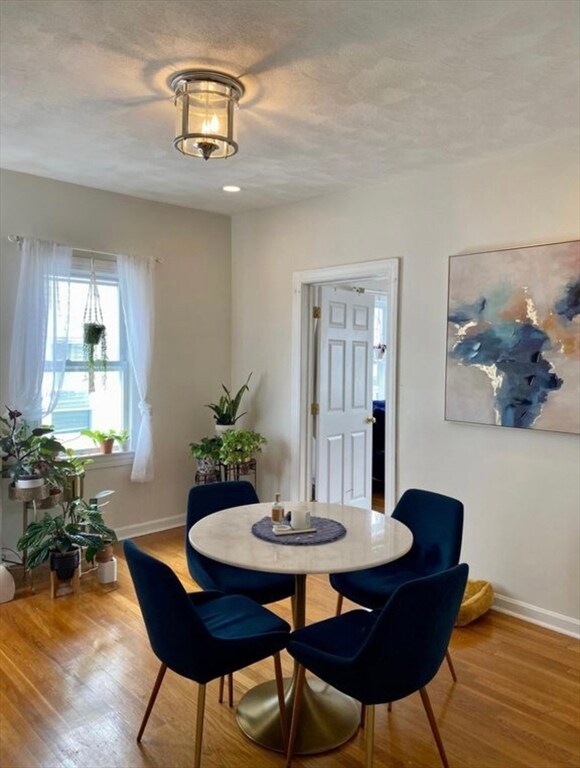 Building Photo - 36 Linden St