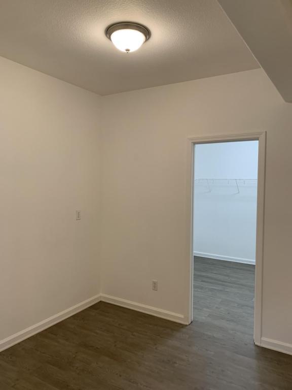 Building Photo - 353 Ellison Pl