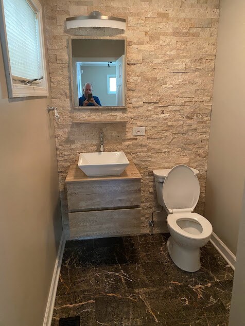 Building Photo - 1221 N Chicago Ave