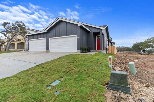 Building Photo - New Luxury homes! Call Now!! 830-327-8773
