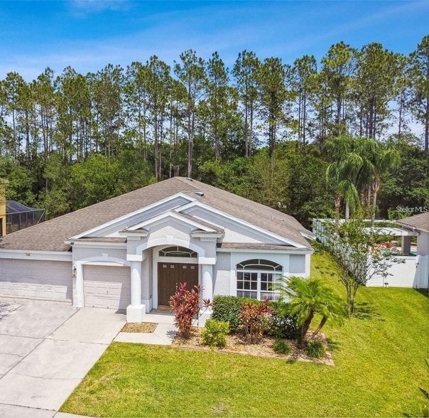 Building Photo - 7346 Crescent Palm Dr