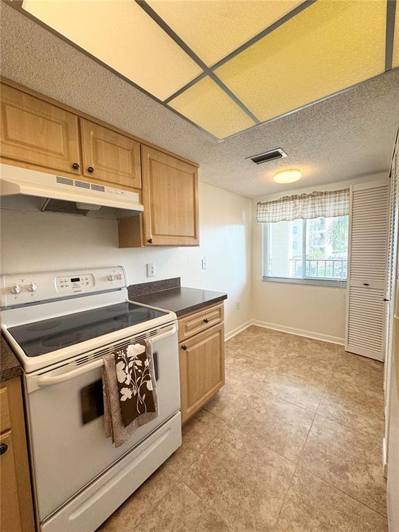 Building Photo - 8150 Brent St